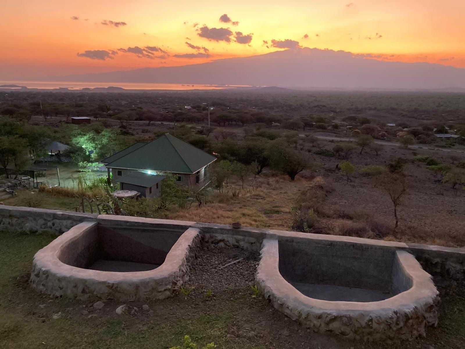 Lake Natron Maasai Guesthouse Mtowabaga Exterior photo